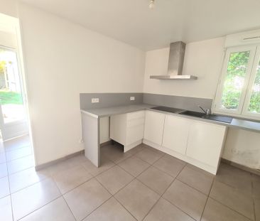 Appartement 2 Pièces + 2 parkings extérieures - Photo 2