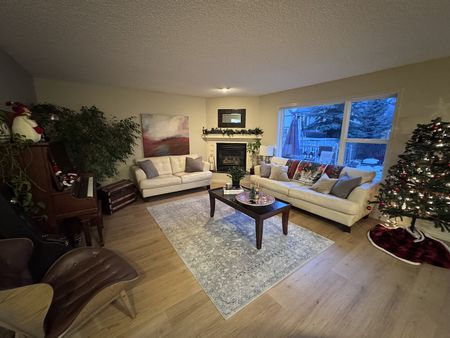 536 Cougar Ridge Drive Sw, Calgary - Photo 5