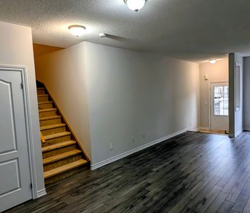 For Lease - 10 Moore's Court, Markham, Ontario - Photo 1