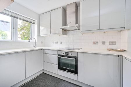 2 bedroom end of terrace house to rent - Photo 5