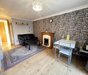 2 bedroom terraced house to rent - Photo 1