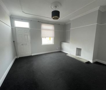 2 bedroom end of terrace house to rent - Photo 1