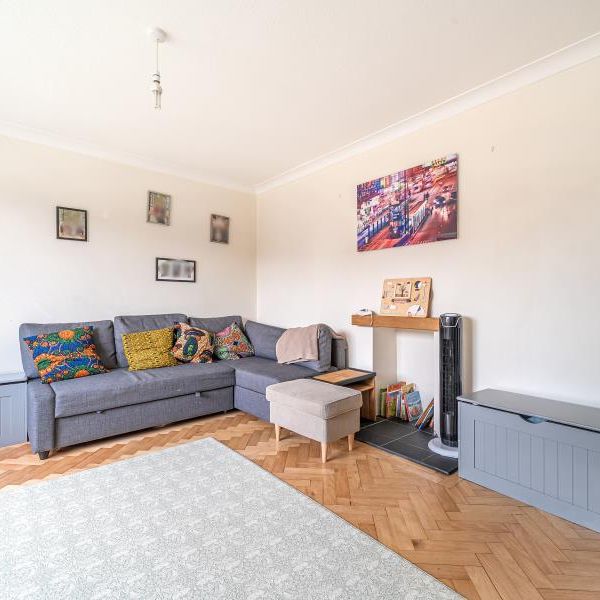 4 bedroom semi-detached house to rent - Photo 1