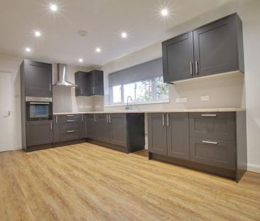3 bedroom detached bungalow to rent - Photo 1
