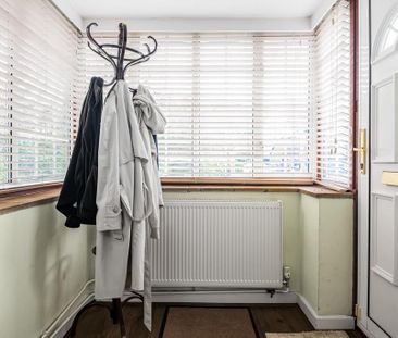 2 bedroom semi-detached house to rent - Photo 3