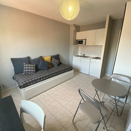 Location Appartement 1 pièce 17m² - Photo 4