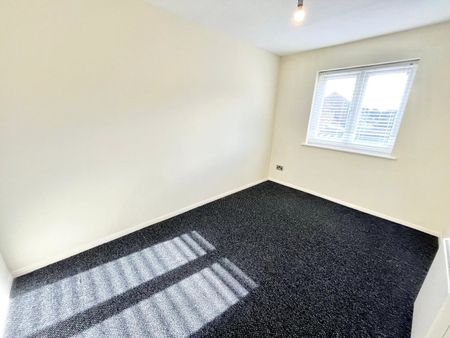 Woodcotes, Shoeburyness, Southend-on-Sea, Essex, SS3 8XH - Photo 4