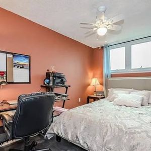 1 Bedroom 1Bathroom - Photo 2