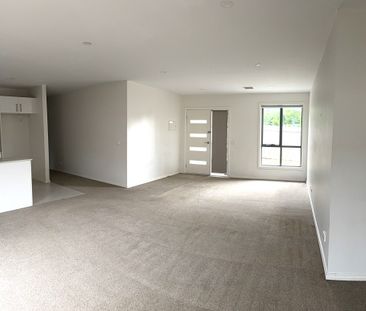 Modern living in the heart of Ardeer! - Photo 5