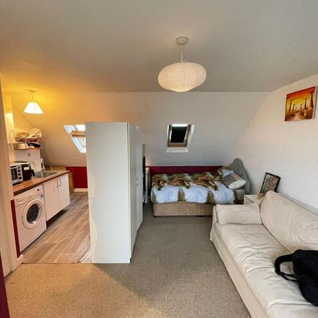 1 bedroom flat to rent - Photo 4