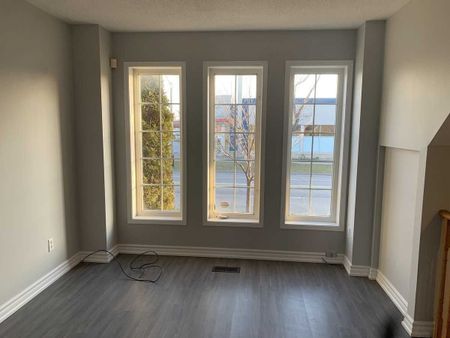 For Lease - 2162 St Clair Avenue, Toronto, Ontario - Photo 3