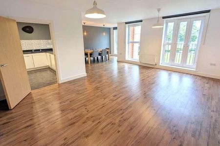 Woking, Surrey, GU22 - Photo 4