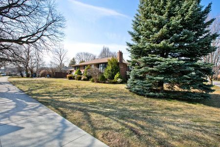 For Lease - 67 Elvaston Drive, Toronto, Ontario - Photo 3