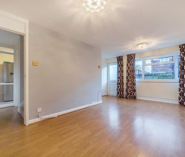 2 bedroom end of terrace house to rent - Photo 2