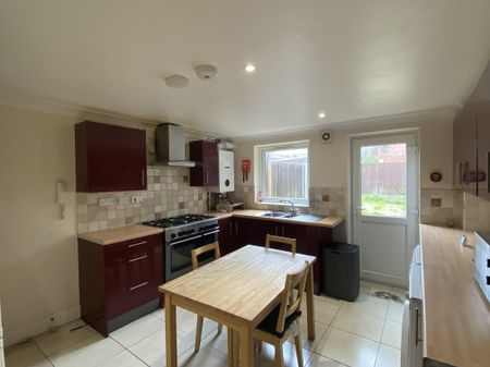 Lyon Street, Southampton - Photo 3