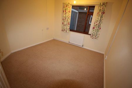 3 bedroom bungalow to rent - Photo 4