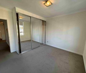 Two bedroom apartment close to amenities now for lease - Photo 3