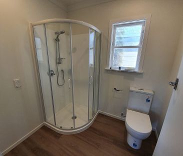 Spacious, Renovated 3 Bedroom Home – Ready to Move - Photo 6