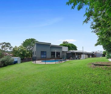 8 Aberdeen Court, Highland Park, QLD 4211 - Photo 4