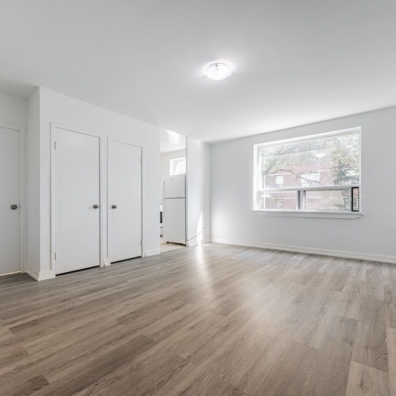 For Lease - 4 Hill Heights Road Unit# 106, Toronto, Ontario - Photo 1