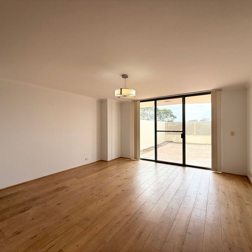 Resort Style Living with Large Courtyard - Photo 1