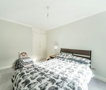 Terraced House to rent on - Photo 3