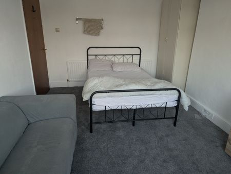 Room in a Shared House, Boundary Road, E13 - Photo 2