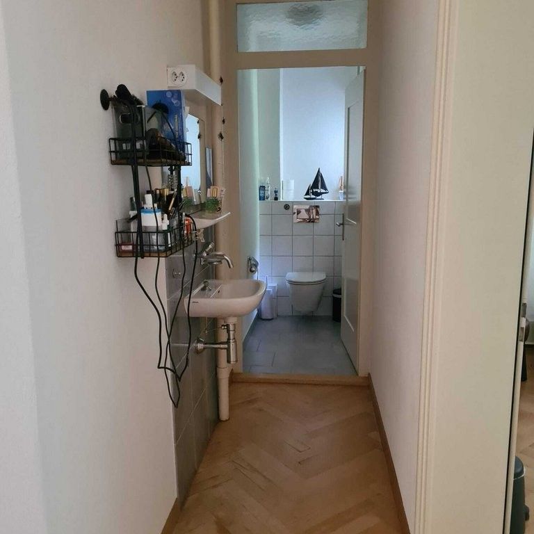 Jugendstilwohnung mit viel Raum für Erholung - Photo 1