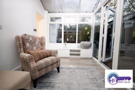 1 Bedroom Room in Flat Share To Rent - Photo 2
