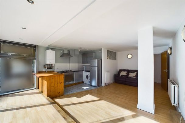 1 bedroom flat to rent - Photo 1