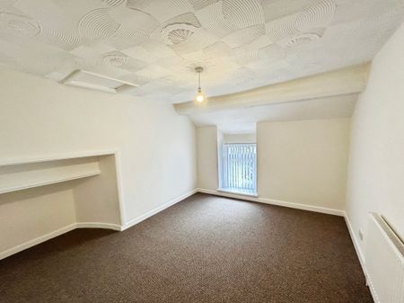 High Street, Caeharris, MERTHYR TYDFIL - Photo 4