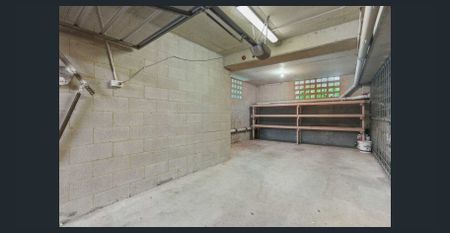 Fully Renovated unit in popular May Street - Photo 2