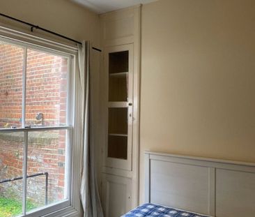 3 bedroom apartment to rent - Photo 6