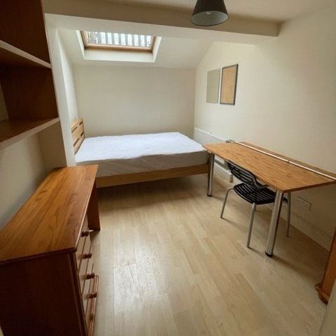 Student Properties to Let - Photo 1