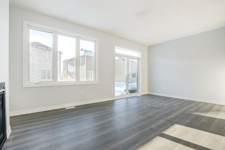 For Lease - 21 BERMONDSEY Way, Stittsville - Munster - Richmond, Ontario - Photo 3