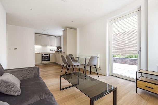 2 bedroom apartment to rent - Photo 1