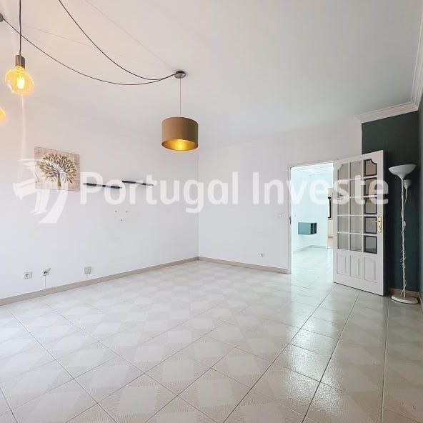 Almada, Setúbal Municipality - Photo 1