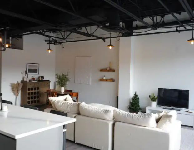 2 bed 2 bath industrial loft on 17th Ave | 201 - 610 17 Ave SW, Calgary - Photo 1