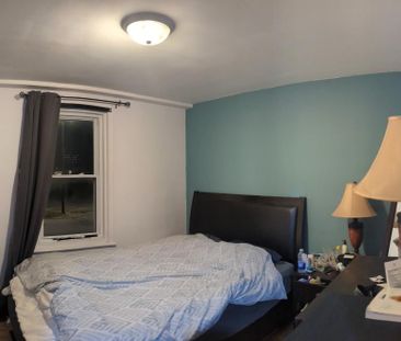 Très beau 4 1/2 rénové à proximité du Cégep de Limoilou. - Photo 2