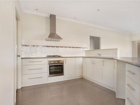 Executive 4x4 in Baynton! - Photo 3