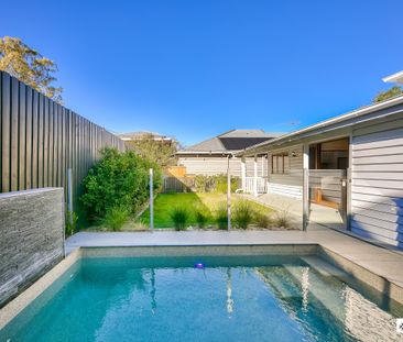 Stylish Updated Spacious Queenslander with Pool! - Photo 2