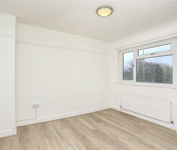 2 bedroom house to rent Moremead Road, London, SE6 - Photo 1