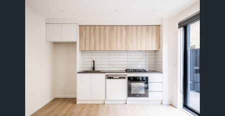 BOUTIQUE 1 BR GROUND FLOOR APARTMENT WITH COURTYARD - Photo 3