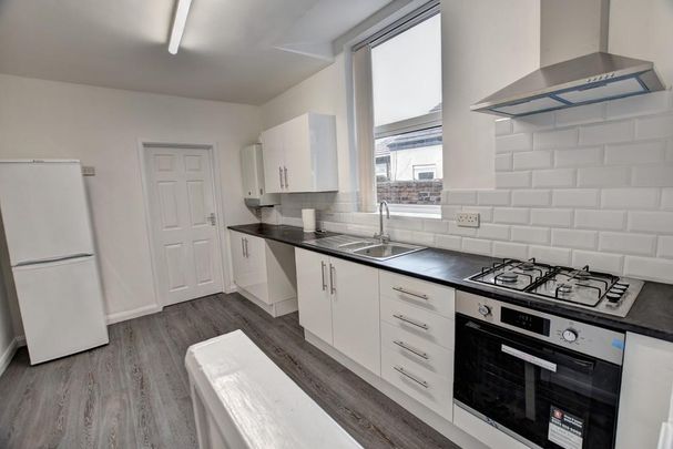 1 bedroom ground floor flat to rent - Photo 1