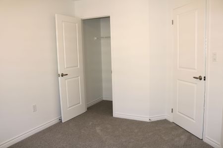 For Lease - 6 Vinewood Crescent, Barrie, Ontario - Photo 4