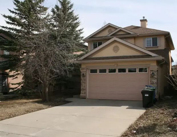 Superb family home! | 129 Everwillow Green Southwest, Calgary - Photo 1