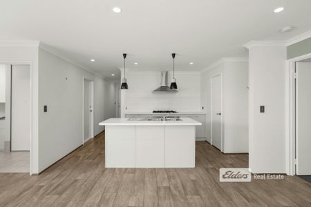 Spacious & Modern Home – Be Quick to View - Photo 4