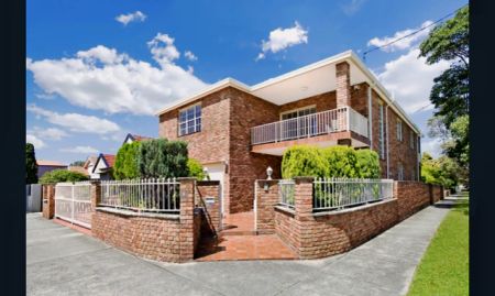 1 Borrodale Rd-001, Sydney - Photo 2