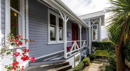 Spacious, Versatile & Perfectly Positioned home on Cameron Street - Photo 2