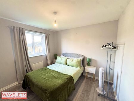 4 bedroom detached house to rent - Photo 4